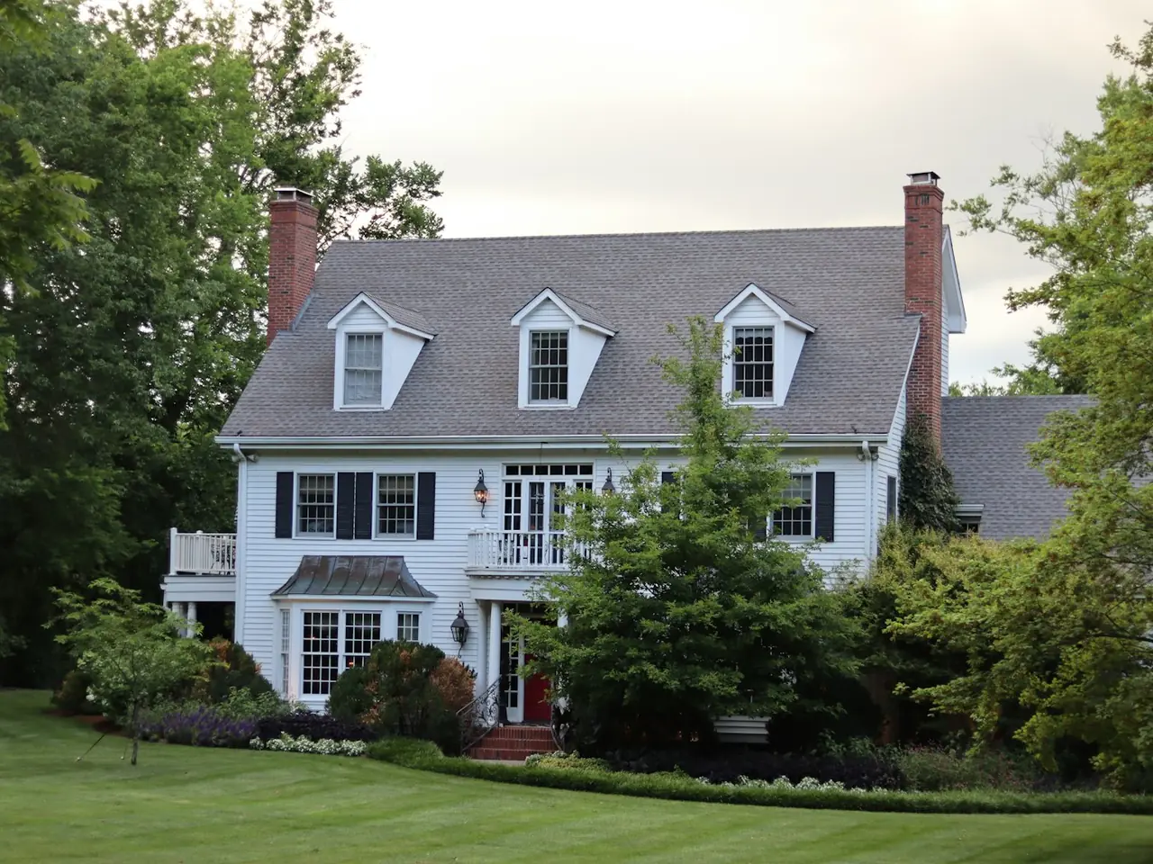 Illustrative stock exterior photo for 23 Ivywood St