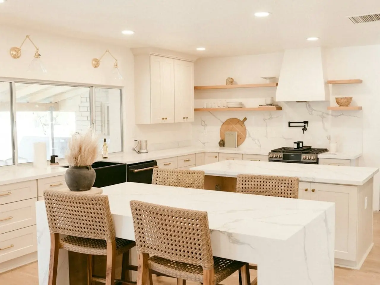 Illustrative stock kitchen photo for 568 Sassafras Ct